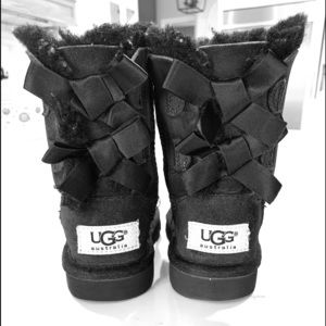 Toddler Ugg Bailey Bow boots- US size 7
